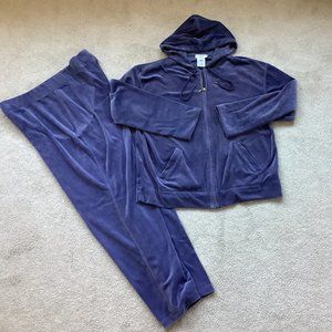 Jones Sport blue velour track suit, size Large, Excellent
